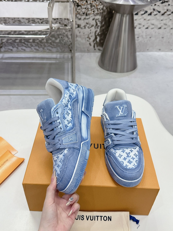 ルイヴィトン靴背面デザイン